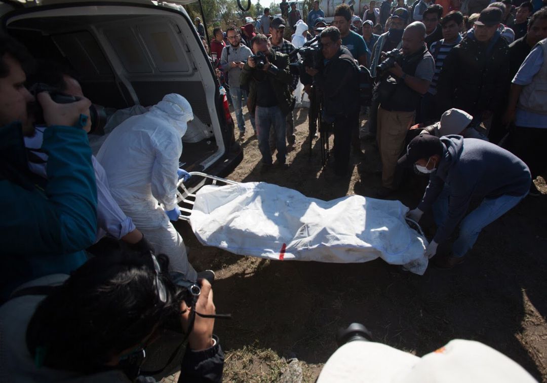 Sube a 79 cifra de muertos al explotar toma clandestina de gasolina en Méxi