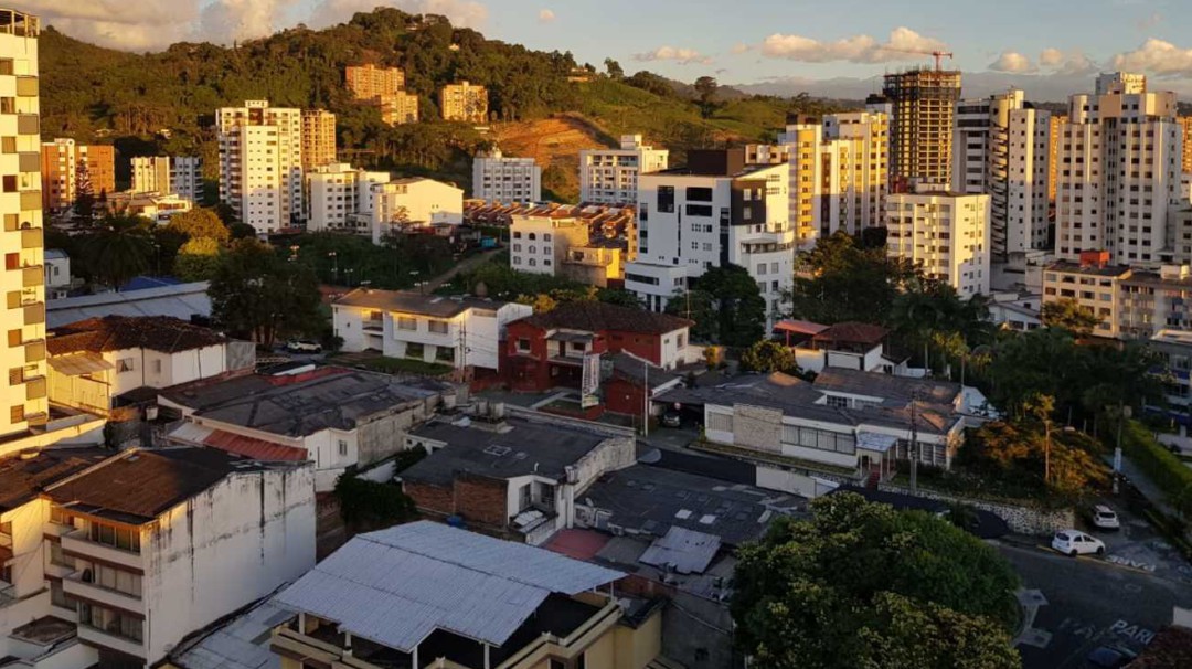 Baja el desempleo y crece la informalidad en Pereira