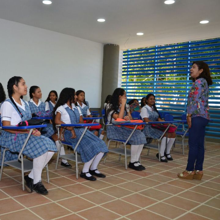 Estudiantes regresaron a clases sin el PAE en Santa Marta