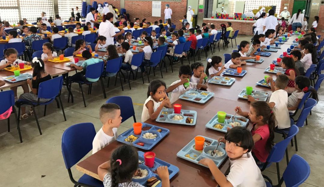 BUCARAMANGA PLAN DE ALIMENTACIÓN ESCOLAR: Por lío con Petrocasinos el PAE de Bucaramanga comenzó a medias