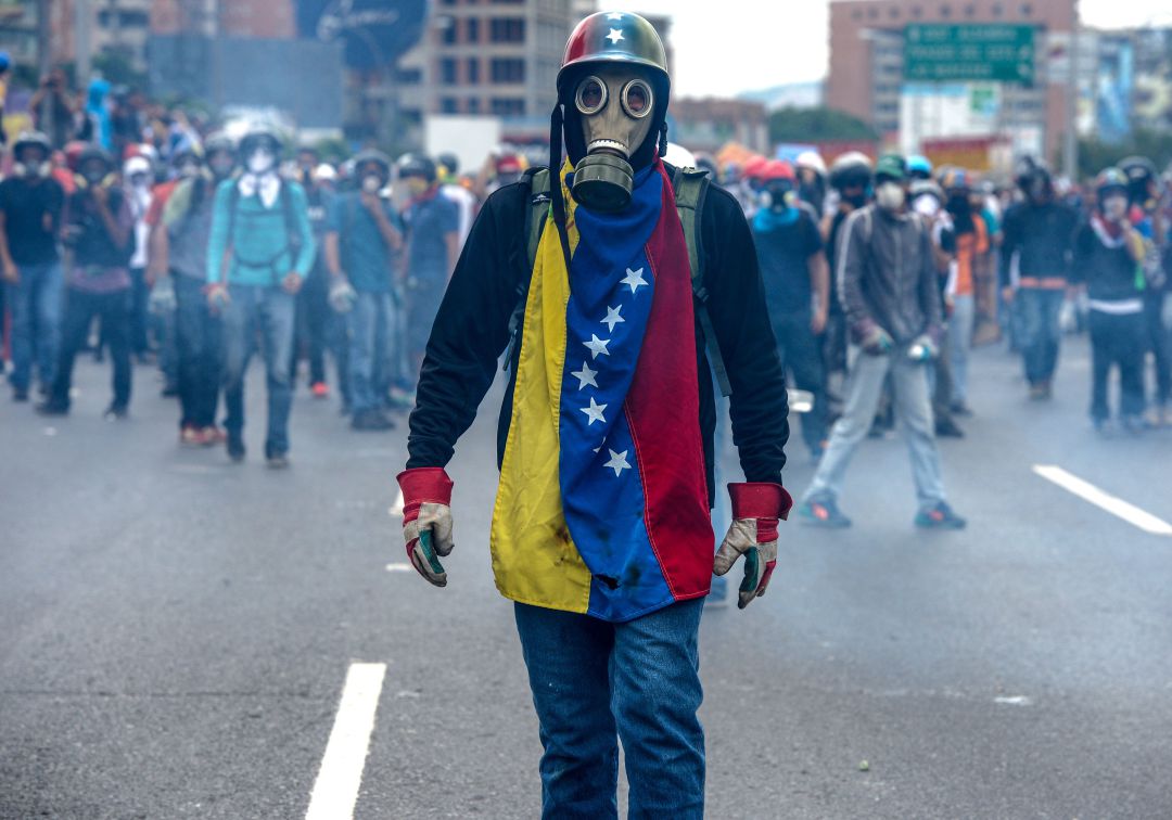 "Venezuela necesita que militares y civiles le apuesten a la democracia"