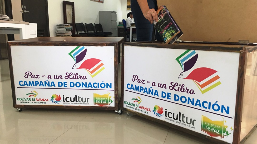 En el Hay Festival únete a la campaña "Paz-a un libro"