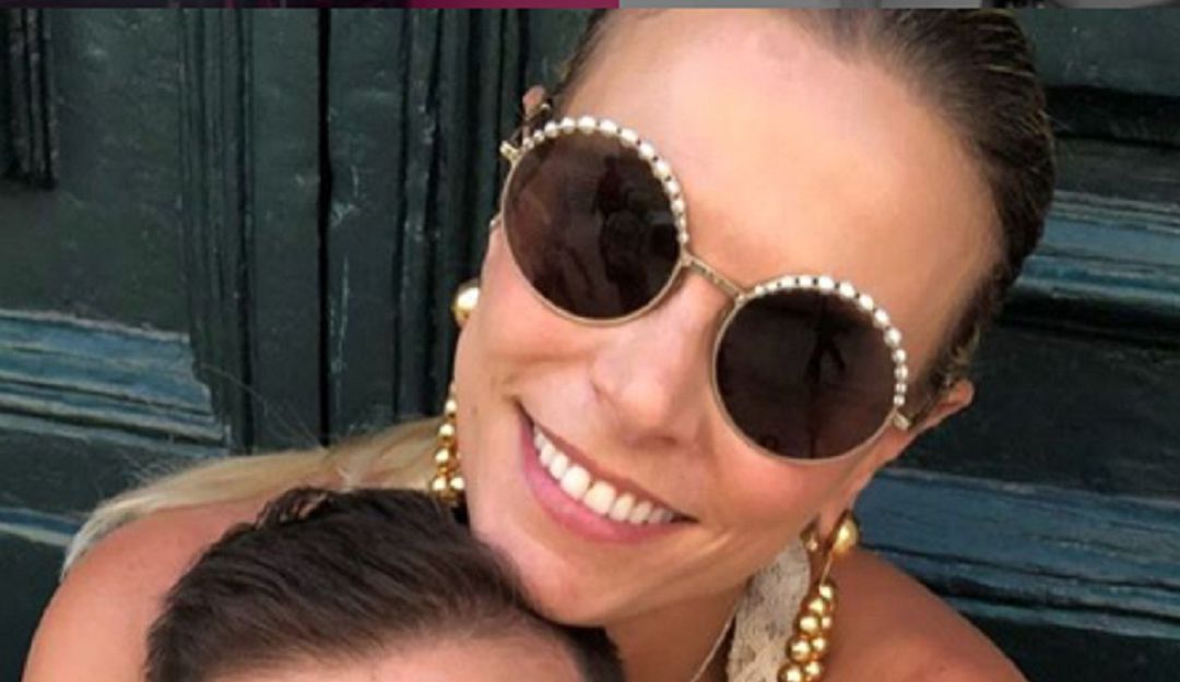 Una de las directoras del reality colombiano confiesa por qué y con qué se pega la parte externa de estos miembros.