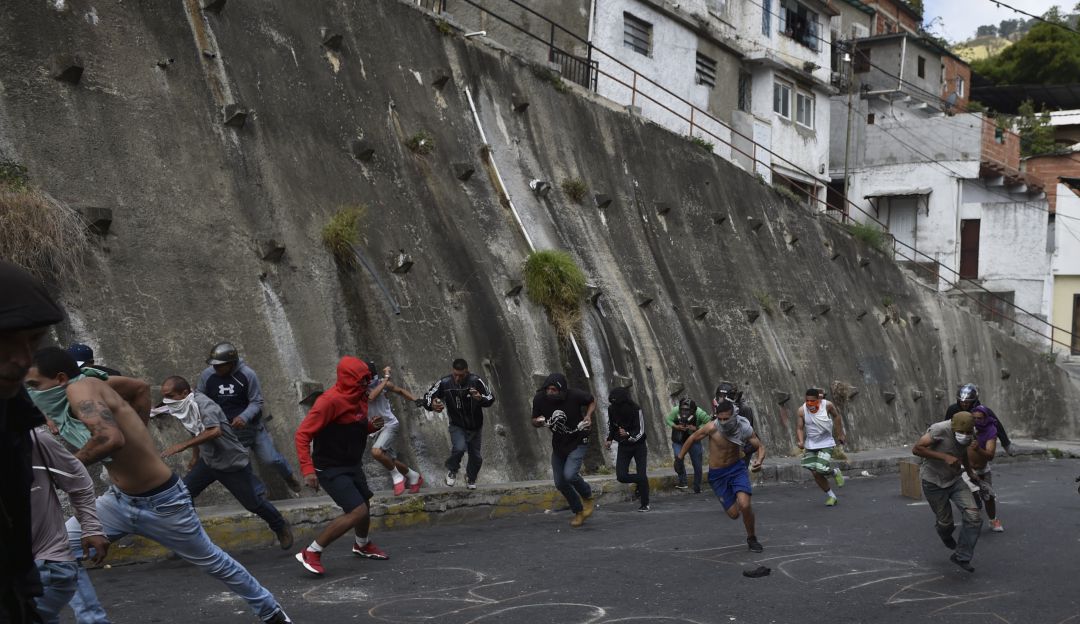 Manifestaciones en Venezuela: Opositores desafían en las calles segundo mandato de Maduro