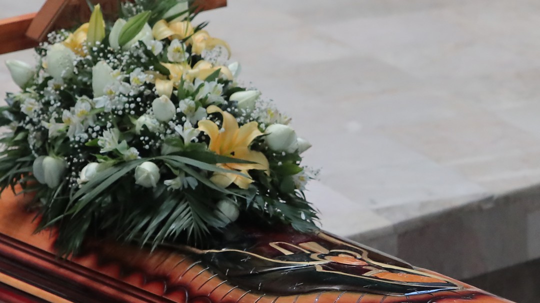 La polémica publicidad #10YearsChallenge de una funeraria