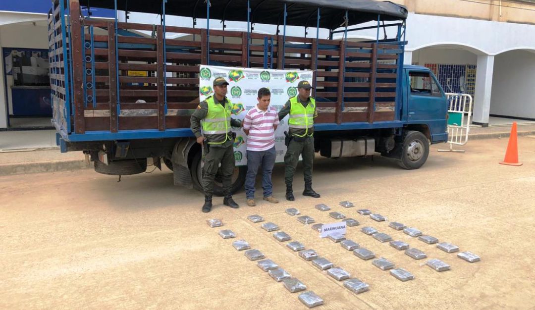 Transportaban 20 kilos de marihuana por carreteras de Bolívar: Transportaban 20 kilos de marihuana por carreteras de Bolívar