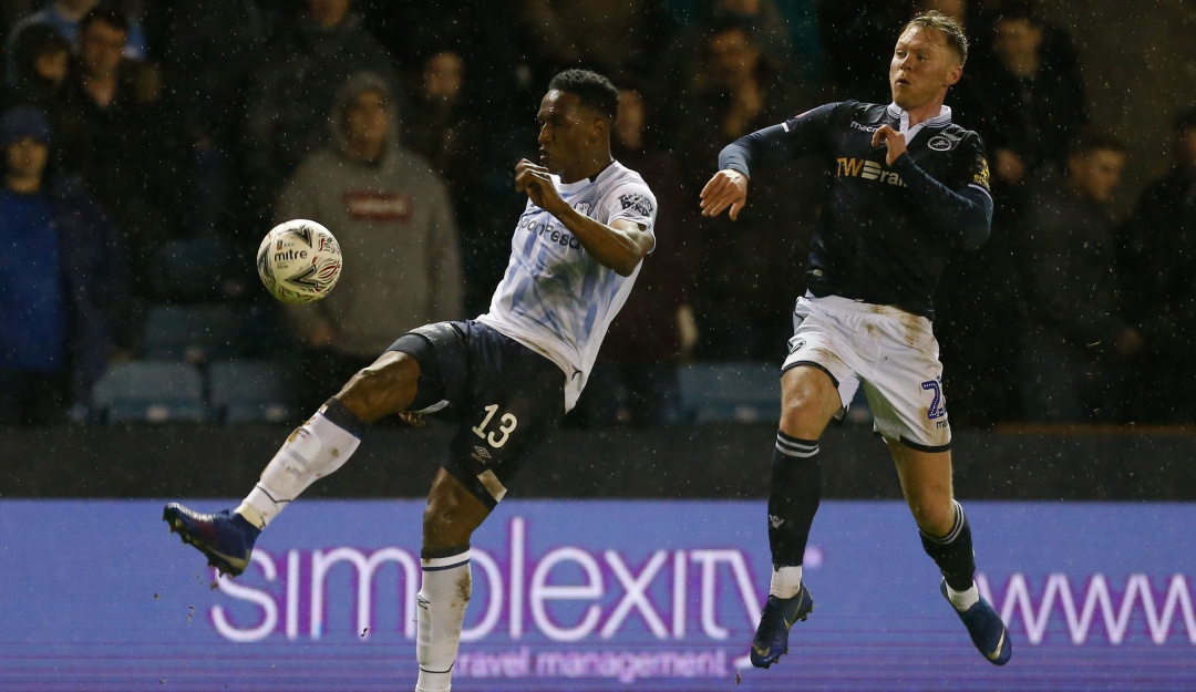 Mina lesion: Yerry Mina salió lesionado en la eliminación del Everton de la FA Cup