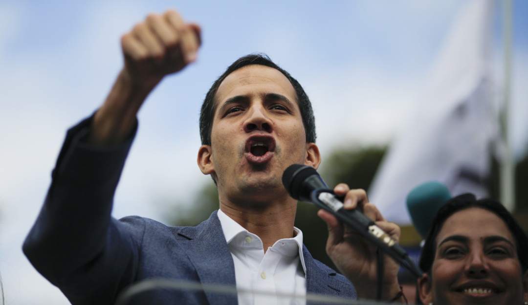 Entrevista The Guardian a Guaidó: Guaidó quiere "rematar el trabajo" y echar a Maduro de forma pacífica