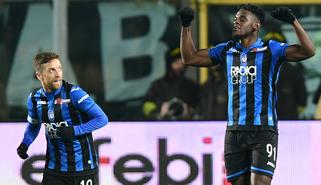 Duvan zapata: Zapata marcó, le ganó el duelo a Cristiano