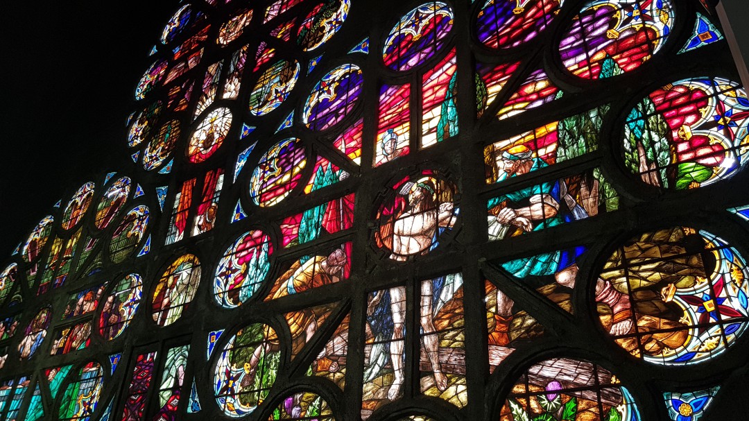 La Catedral Basílica de Manizales reformará sus vitrales y puertas