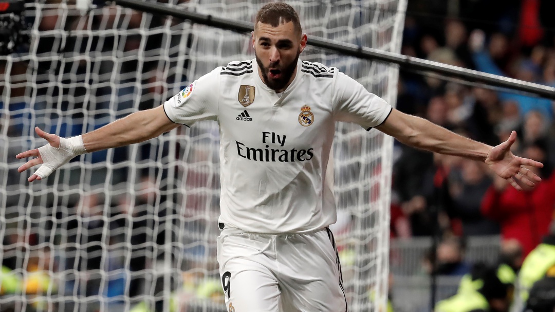 Real Madrid goleó al Aláves y sumó quinto triunfo al hilo