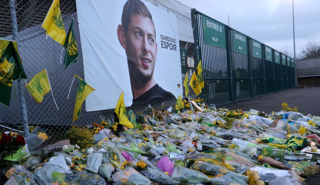 Cuerpo avión Emiliano Sala: Hallan un cuerpo en restos del avión que transportaba a Sala