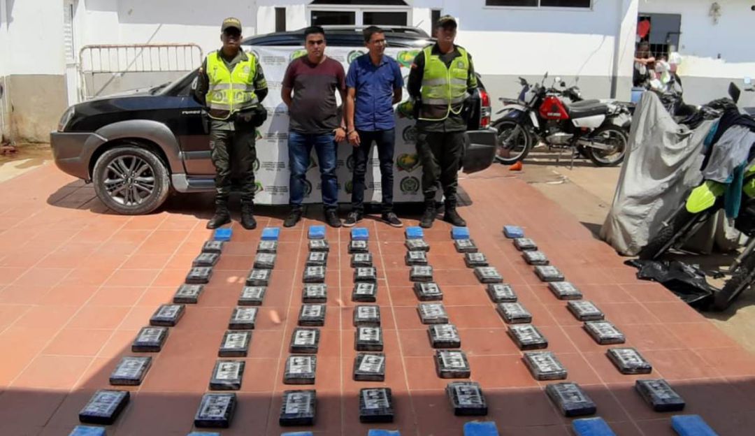 Narcovehículo clorhidrato de cocaína Carmen de Bolívar Plato Magdalena: Narcovehículo iba cargado con 70 kilos de clorhidrato de cocaína en Bolívar