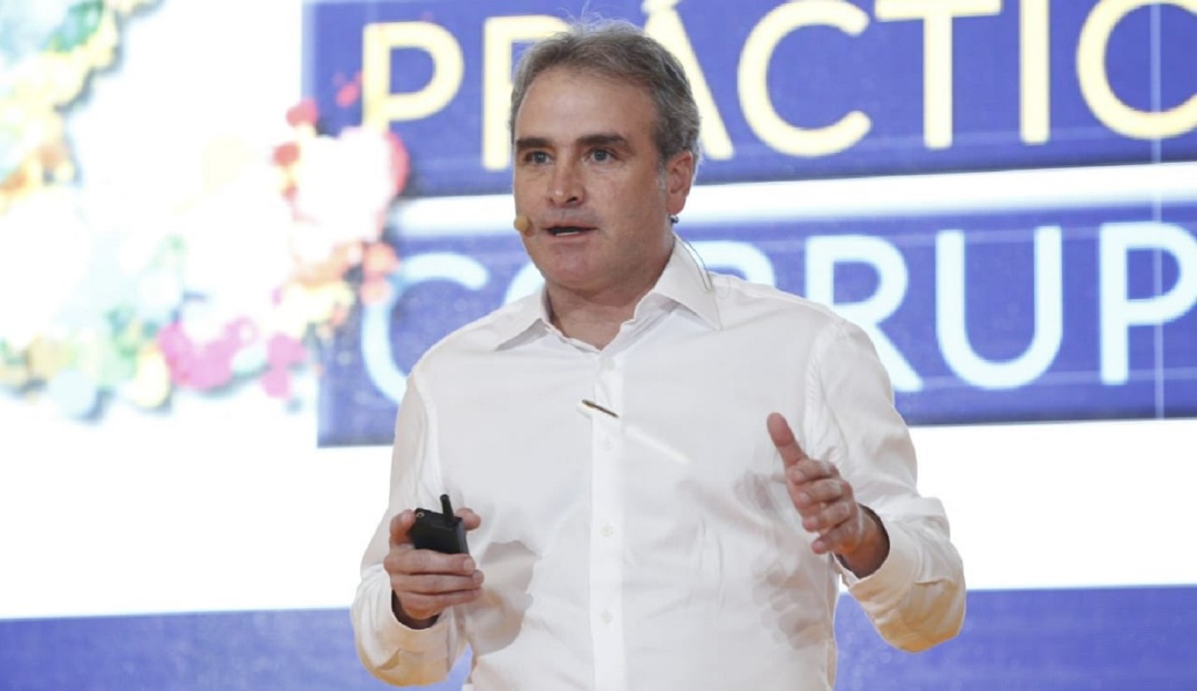 Demanda al exsuperintendente Robledo: “Quien trina así no es independiente para investigar”: Lombana
