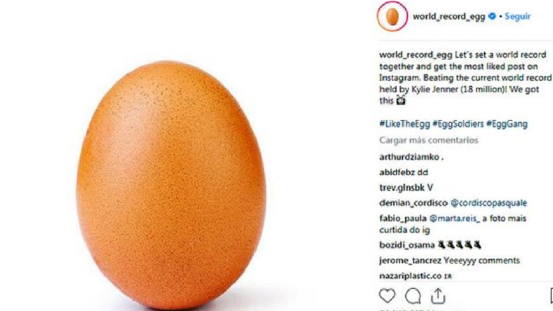 El famoso huevo revela su nombre y deja un curioso mensaje