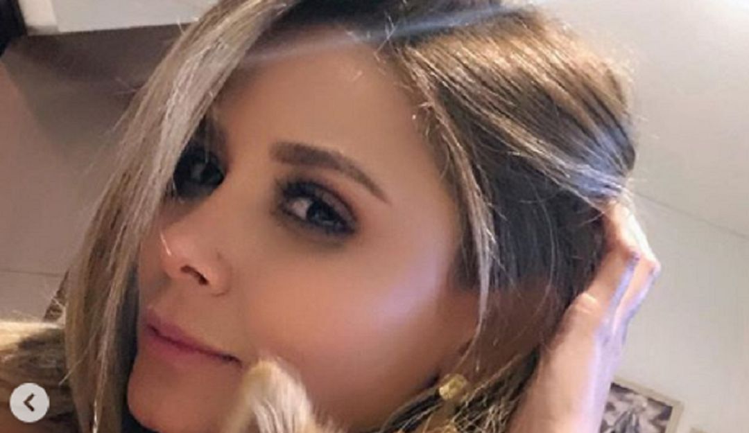 Así compartió la presentadora su inesperada celebración.