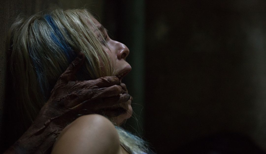 La Bruja del Bosque, Ghost House: La Bruja del Bosque, un trillado relato sobre posesiones y espantos