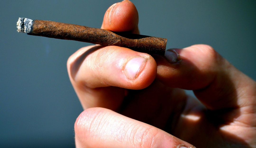 Aumenta el uso de cigarrillos electrónicos: Advierten de creciente uso de cigarrillos electrónicos por jóvenes de EEUU