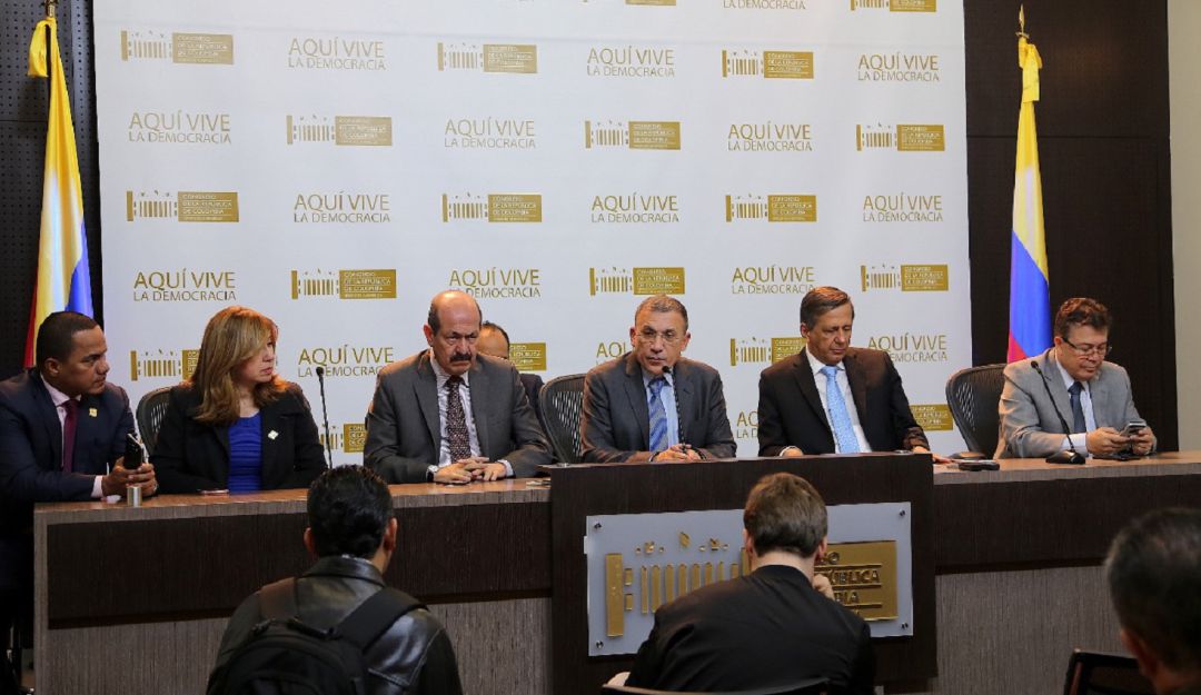 Gobierno impulsara iniciativa para empresas: Gobierno debe decidir proyectos que impulsará entre más de 670 iniciativas