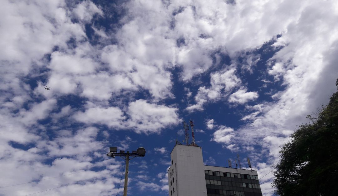 Todos los días escuche la información local en Caracol Radio 5:45, 6:48, 7:48 y 8:45 a.m.