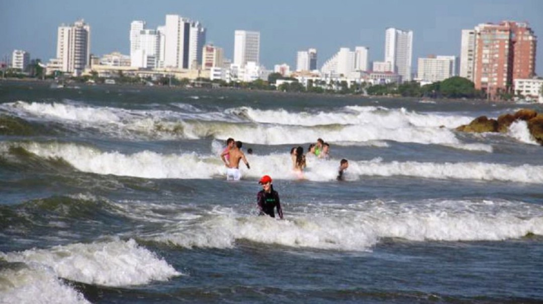 Alerta roja por fuertes vientos en la Costa