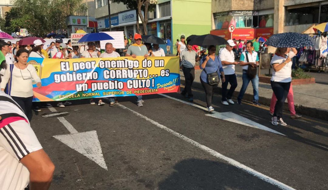 MARCHA MAESTROS: Fiduprevisora debe a la Foscal $100 mil millones