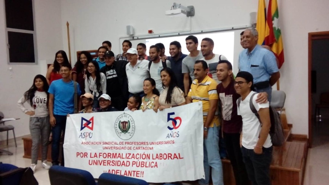 Estudiantes se toman sede de la Unicartagena para pedir atención del rector