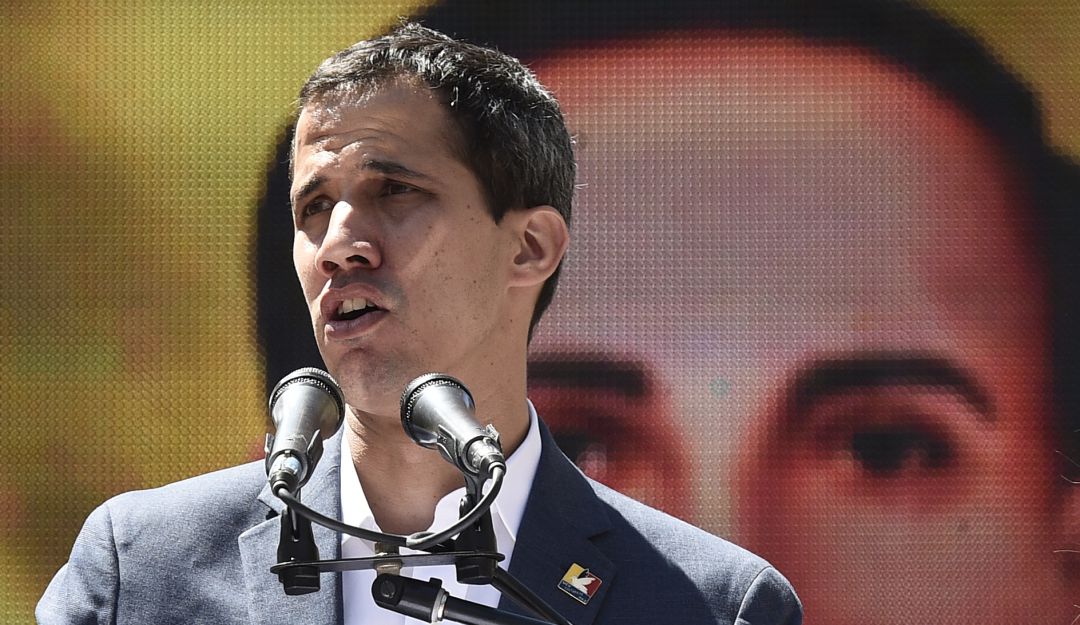 El presidente interino de Venezuela afirma que hay un doble discurso con respecto al al bloqueo económico.