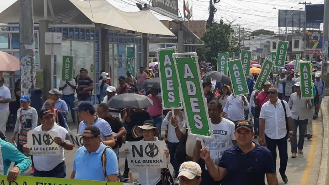 Docentes protestaron por la salud y plan nacional de desarrollo