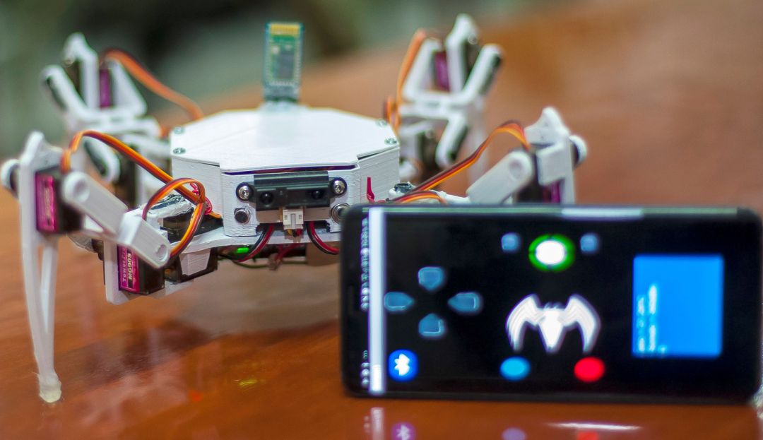 Tecnología: Estudiantes mexicanos crean robot para rescatar personas bajo los escombros