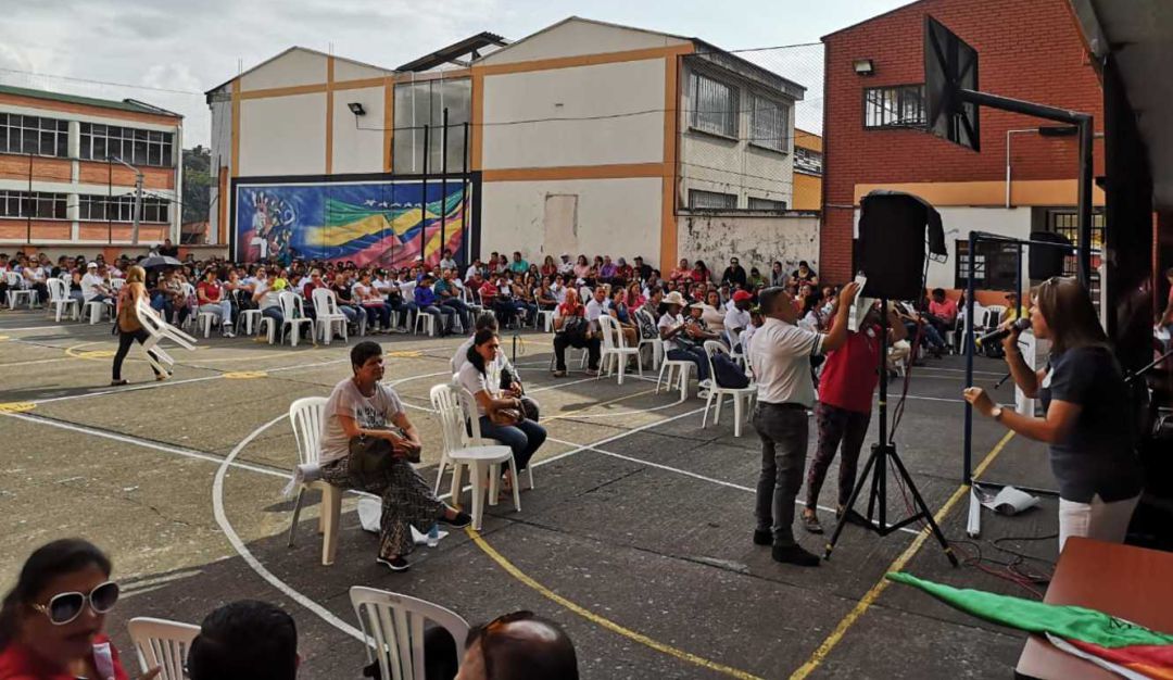Incierto el futuro de estudiantes de Pereira que han sido reubicados
