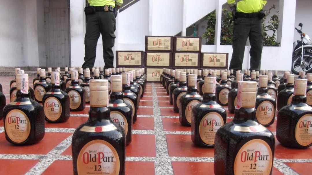 Policía incauta licor avaluado en $16 millones, en vía de Barranquilla