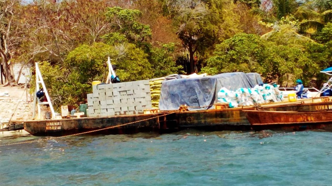 Inmovilizan embarcación para transporte de materiales en Islas del Rosario
