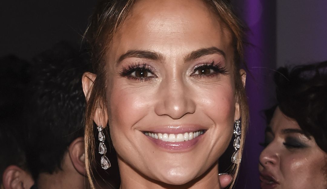 .El regalazo que le dio JLo a su novio.