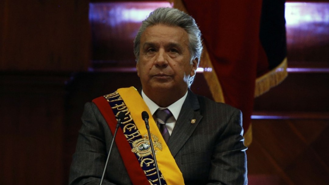Ecuador pide préstamos a FMI por problemas económicos