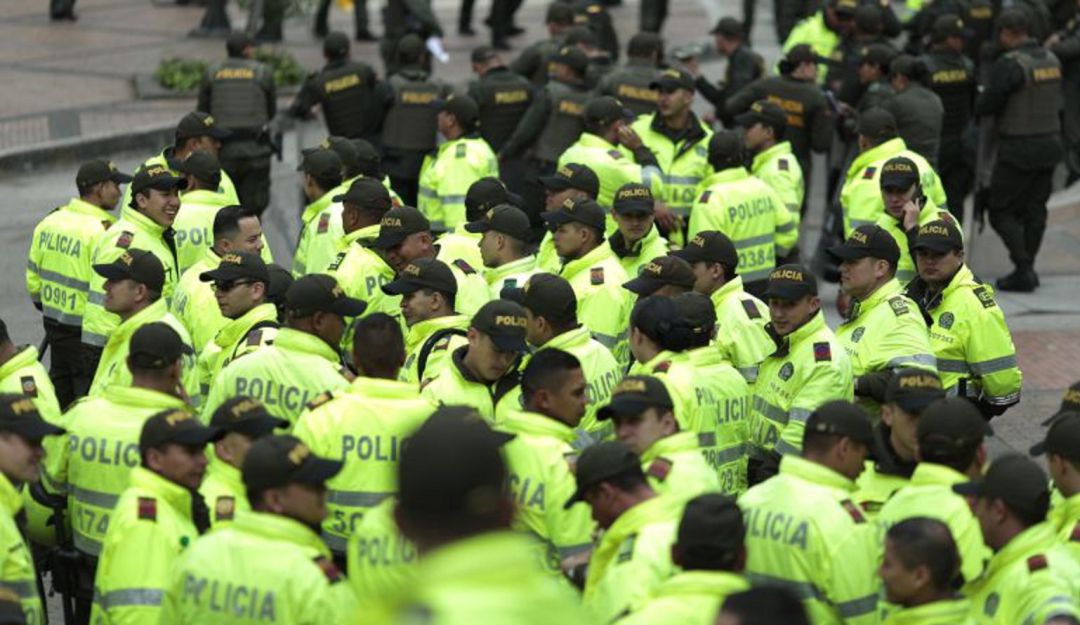 Prohíben a policías comprar en tiendas informales