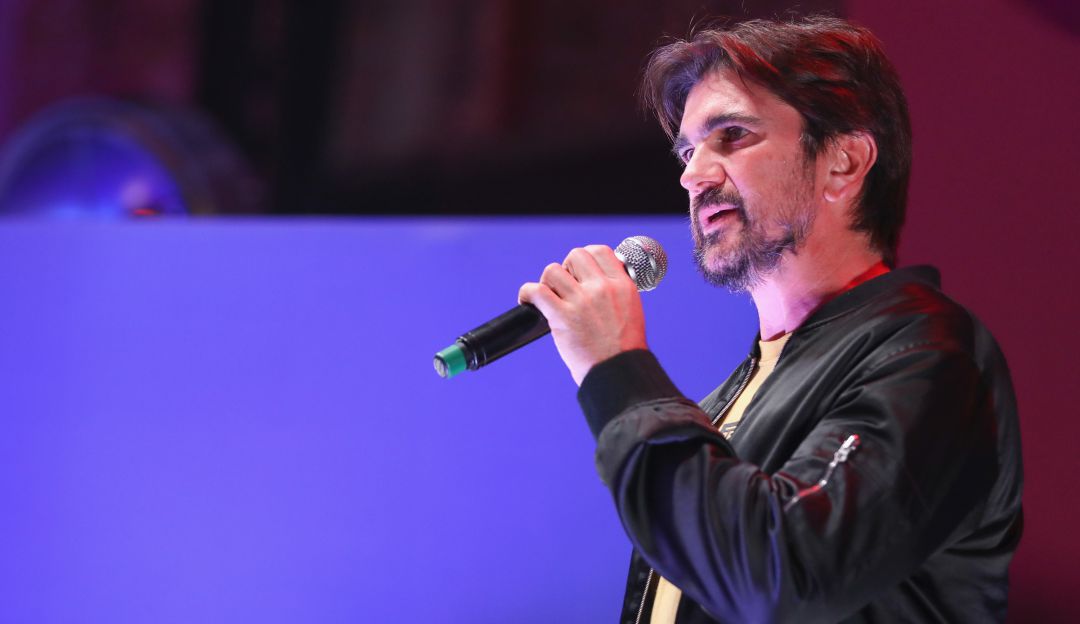 El artista tuvo que parar de cantar en pleno concierto.
