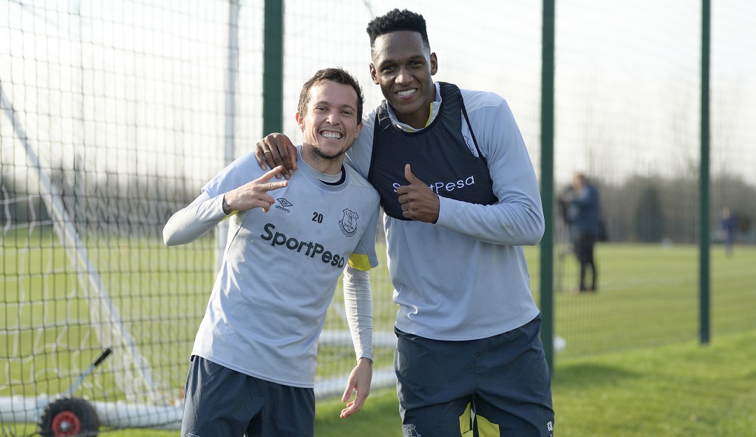Yerry Mina Everton Marcos Silva: Yerry Mina, en duda para regresar a las canchas este martes