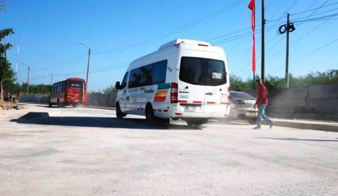 vía Campaña buses Terminal Cartagena: Por la vía Campaña es el ingreso de buses a la Terminal de Cartagena