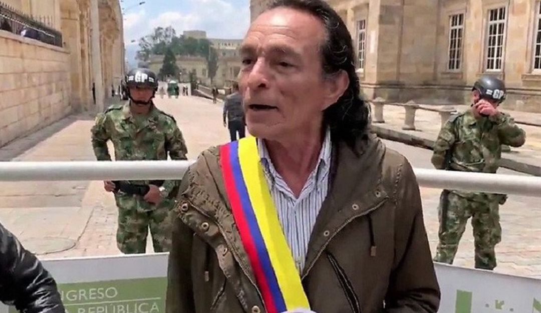 El supuesto presidente interino de Colombia: Conozca al hombre que se autoproclama como presidente de Colombia