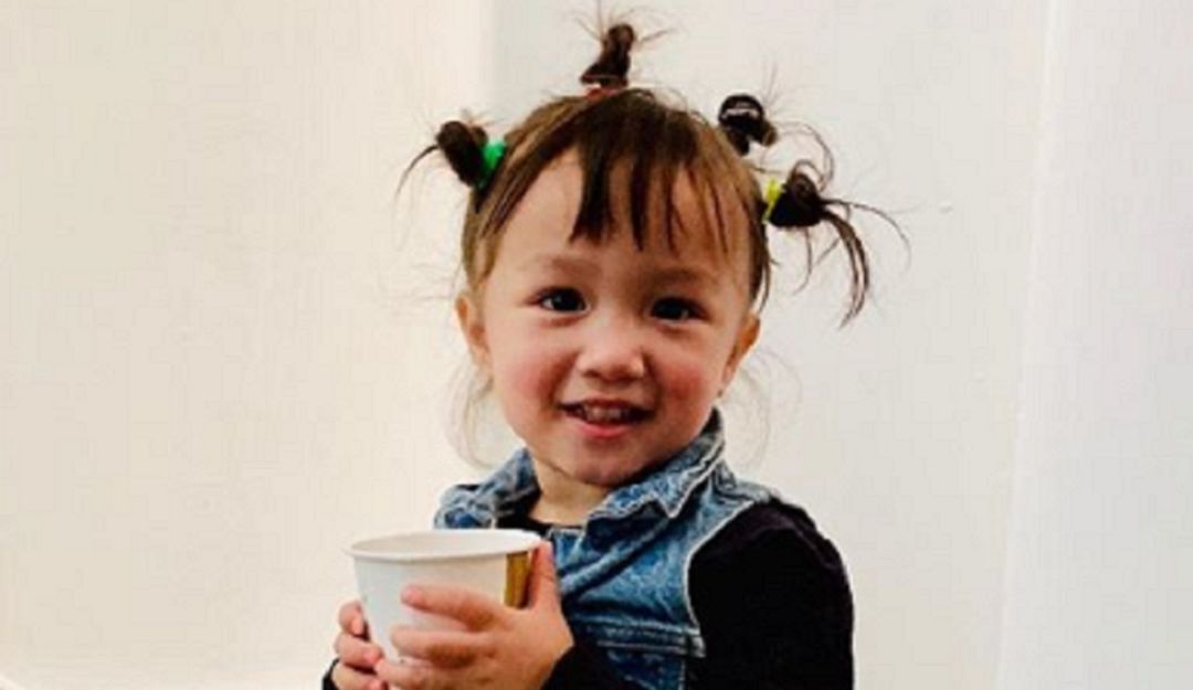 Niña de 2 años es famosa pintora: ¡Impresionante! niña de 2 años se convirtió en una famosa pintora