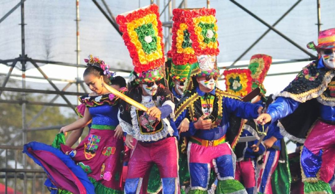 La Danza del Congo Grande de Barranquilla hace apología a tribus guerreras.