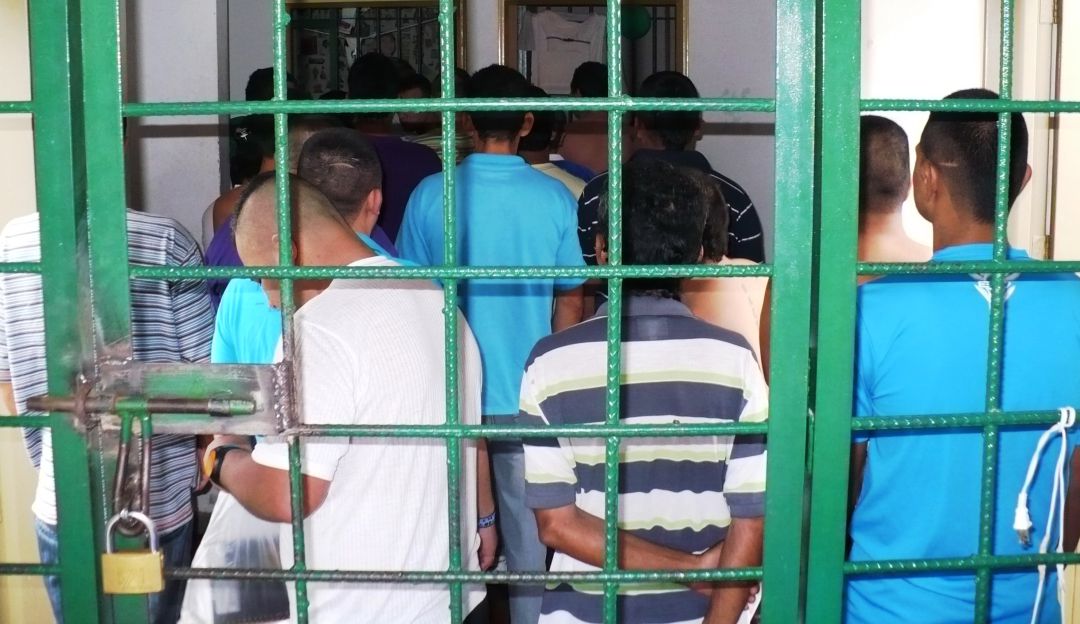 Armenia Quindío: Policía controla intento de motín en permanencia de Calarcá