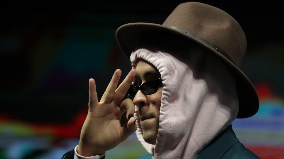 Bad Bunny defiende el contenido de sexo y drogas de sus canciones