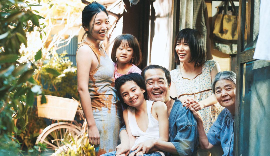 Shoplifters, Un asunto de Familia: Un Asunto de Familia, la vida a través de los ojos de los niños