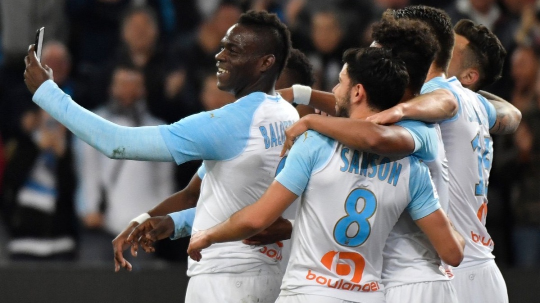El épico festejo de Mario Balotelli con el Marsella