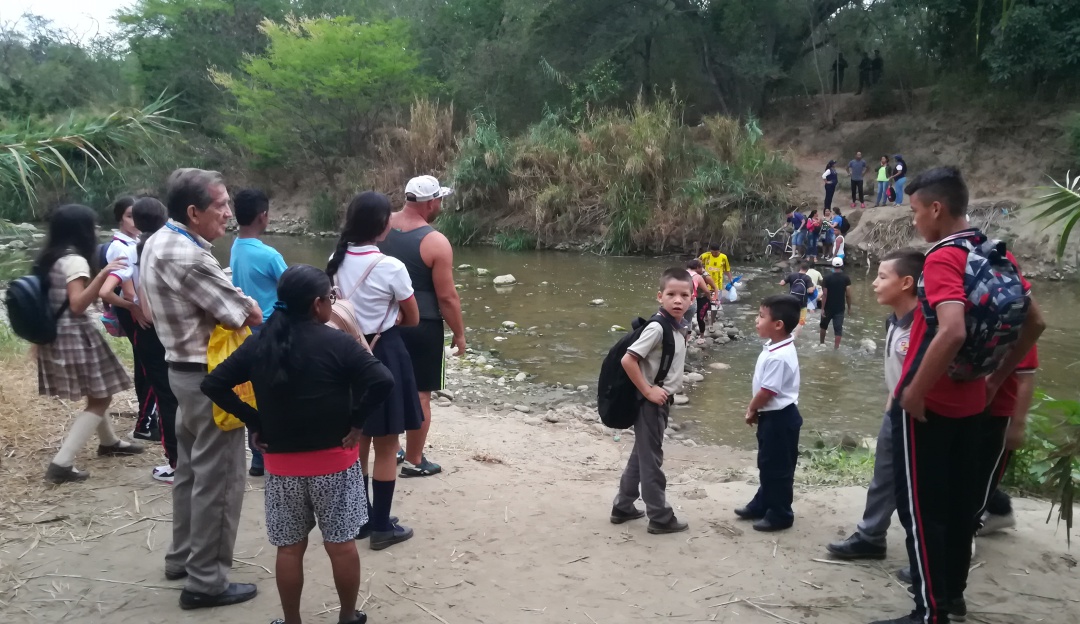 Venezuela un estado fallido ? - Página 14 1551795052_735916_1551795159_noticia_normal