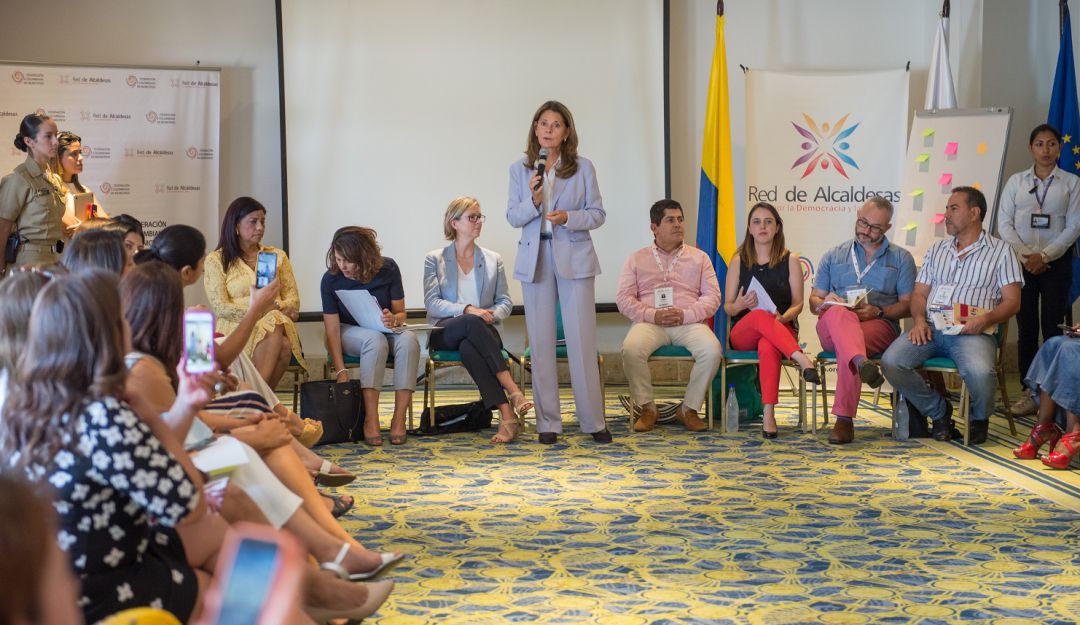 Vicepresidenta Marta Lucía Ramírez Cartagena: "Mujer que se meta en política no debe sentirse limitada": Vicepresidenta