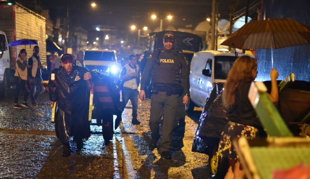 Invasión en Ibague: Recuperan espacio público en la 21