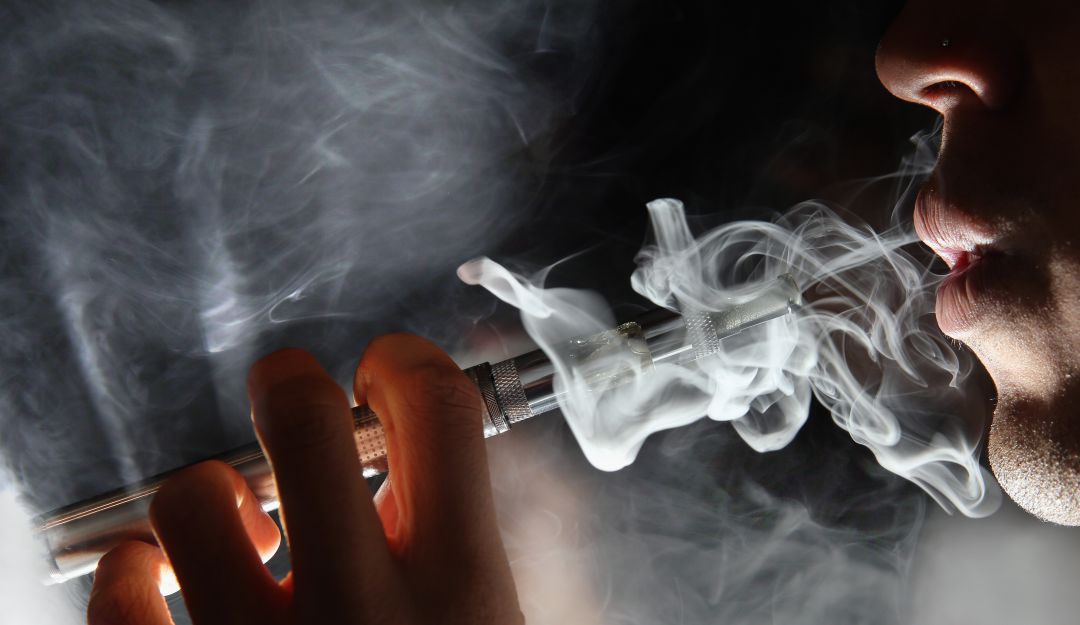 Los usuarios de cigarillos electrónicos tienen un 25% más de probabilidad de tener enfermedades coronarias.